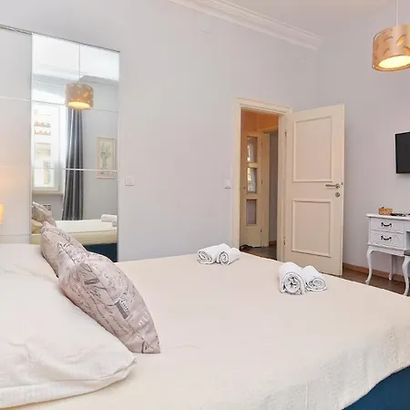 Ferienwohnung Fuer 4 Personen Ca 55 Qm In Pula, Istrien Istrische Riviera - B53022 Apartment