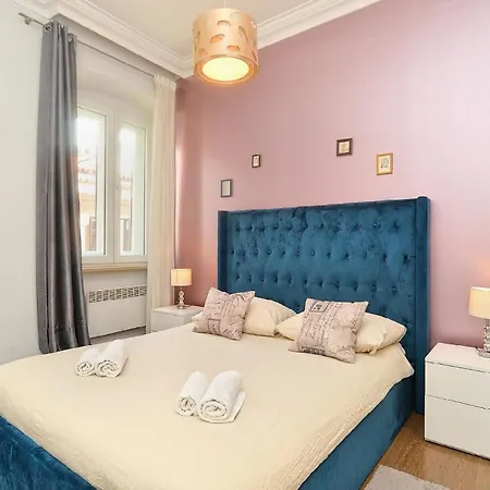 Apartment Ferienwohnung Fuer 4 Personen Ca 55 Qm In Pula, Istrien Istrische Riviera - B53022 Pula